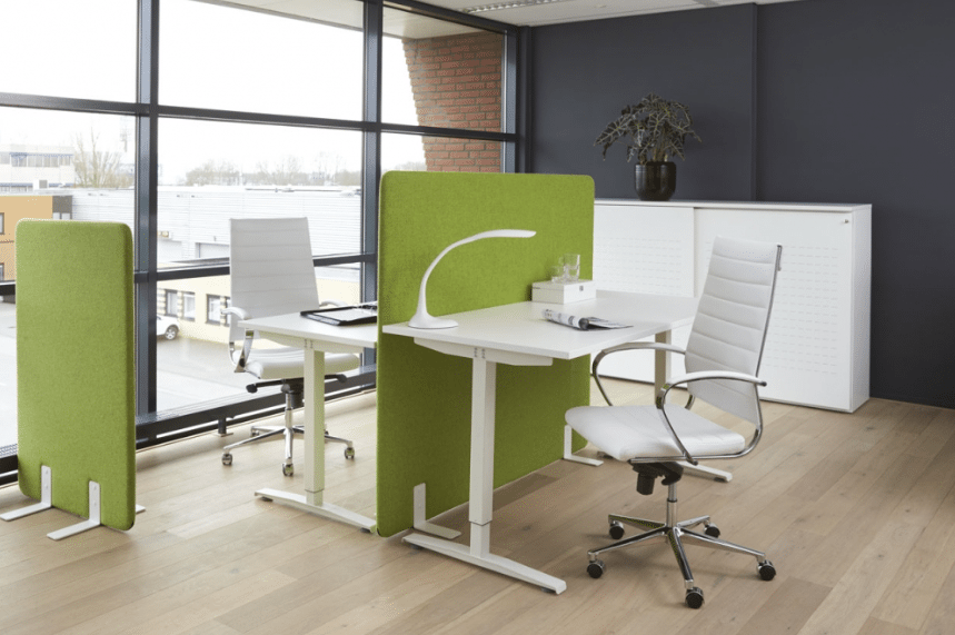 Akoestische wand Wolvilt 120 cm hoog.